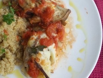 Aubergine-kiprolletjes met mozzarella & tomaat